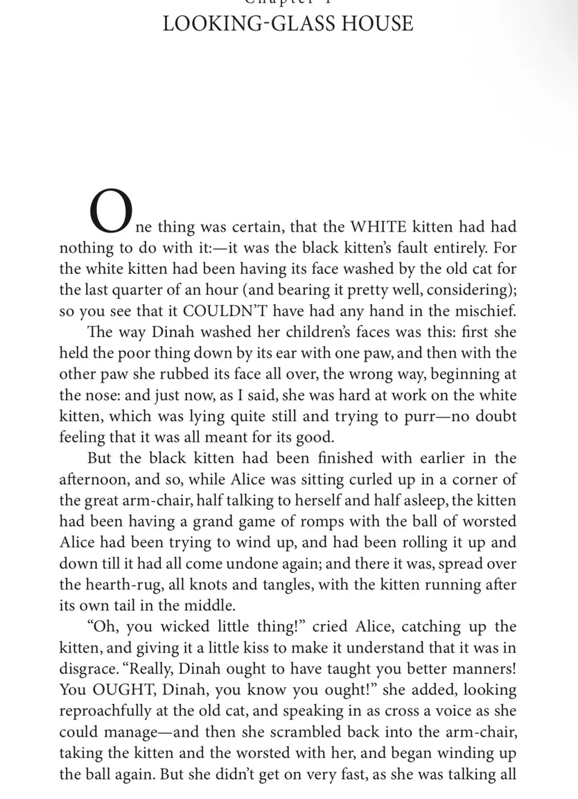 Книга з паралельним текстом Through the Looking Glass, and What Alice found there (Аліса в Задзеркаллі) — Фото 3